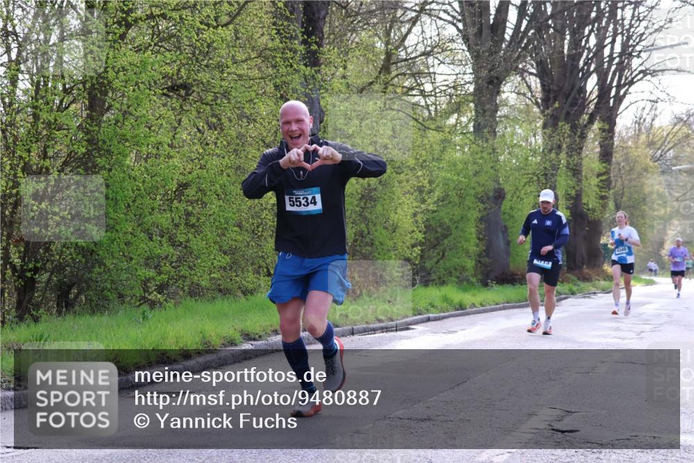 12.04.2026 - 45. Internationalen Wilhelmsburger Insellauf Yannick Fuchs http://msf.ph/oto/9480887 12.04.2026 10:20:38 Laufen 5534, 75, 4340 meine-sportfotos.de