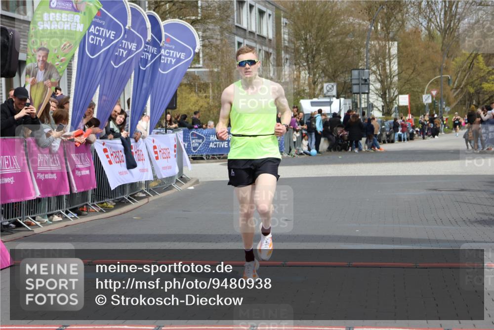 12.04.2026 - 45. Internationalen Wilhelmsburger Insellauf Strokosch-Dieckow http://msf.ph/oto/9480938 12.04.2026 12:46:39 Ziel 4093 meine-sportfotos.de