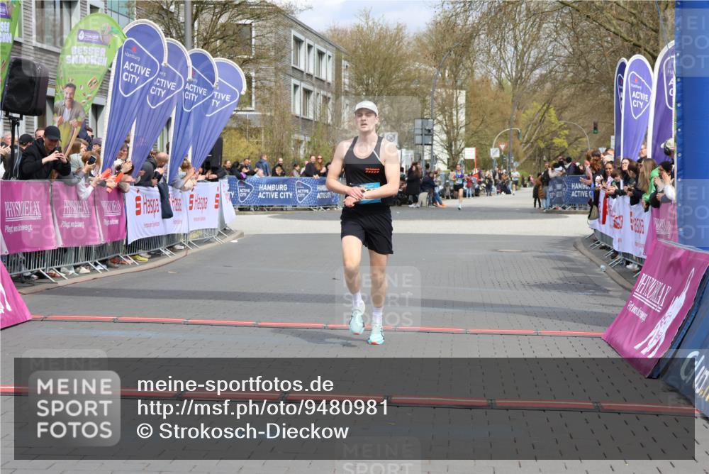 12.04.2026 - 45. Internationalen Wilhelmsburger Insellauf Strokosch-Dieckow http://msf.ph/oto/9480981 12.04.2026 12:47:00 Ziel 3389 meine-sportfotos.de