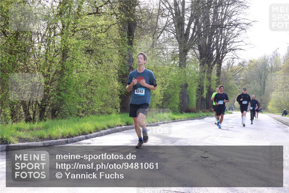12.04.2026 - 45. Internationalen Wilhelmsburger Insellauf Yannick Fuchs http://msf.ph/oto/9481061 12.04.2026 10:21:04 Laufen 4242, 2377, 2323 meine-sportfotos.de