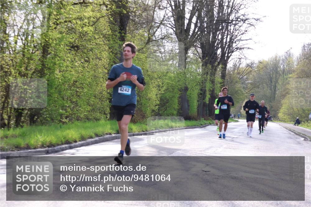12.04.2026 - 45. Internationalen Wilhelmsburger Insellauf Yannick Fuchs http://msf.ph/oto/9481064 12.04.2026 10:21:04 Laufen 4242, 2377, 2323 meine-sportfotos.de