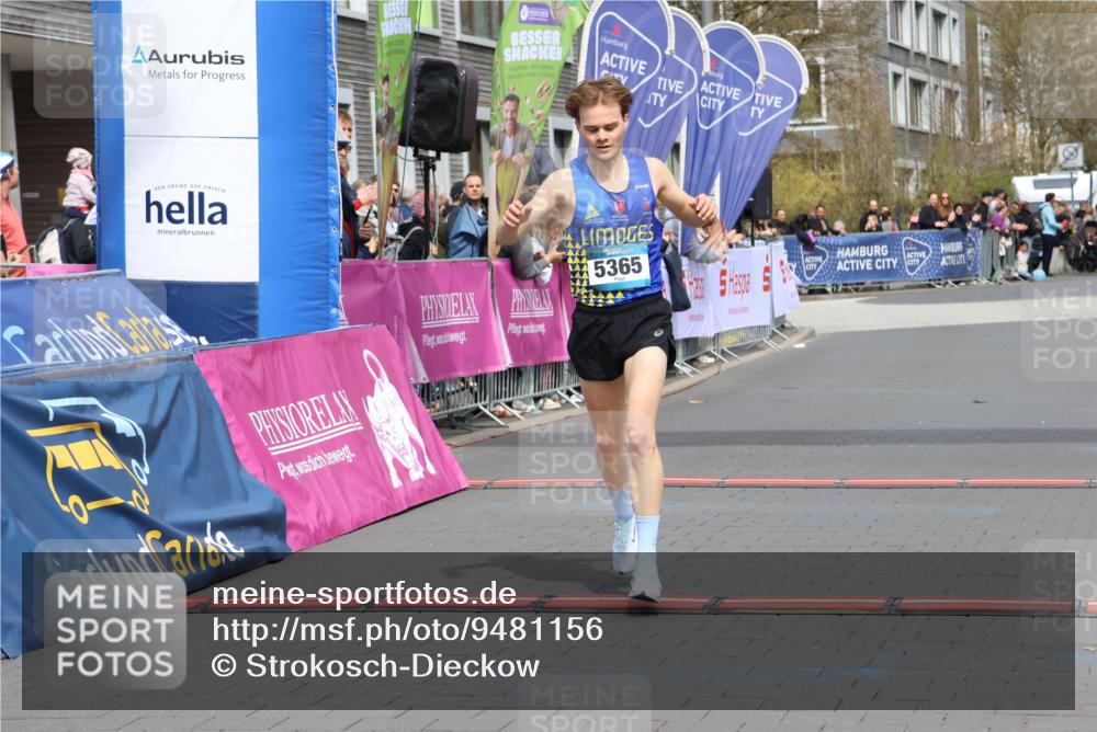 12.04.2026 - 45. Internationalen Wilhelmsburger Insellauf Strokosch-Dieckow http://msf.ph/oto/9481156 12.04.2026 12:47:11 Ziel 5365 meine-sportfotos.de