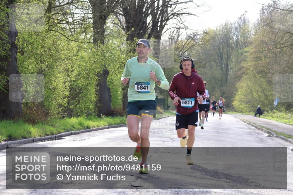 12.04.2026 - 45. Internationalen Wilhelmsburger Insellauf Yannick Fuchs http://msf.ph/oto/9481159 12.04.2026 10:21:12 Laufen 5841, 5811 meine-sportfotos.de