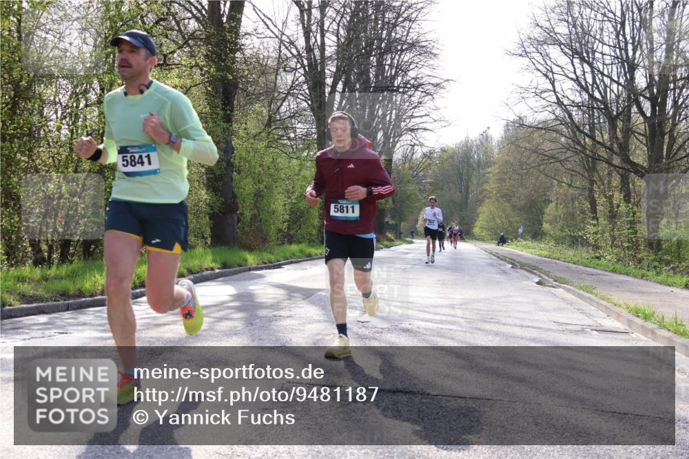 12.04.2026 - 45. Internationalen Wilhelmsburger Insellauf Yannick Fuchs http://msf.ph/oto/9481187 12.04.2026 10:21:14 Laufen 5841, 5811 meine-sportfotos.de