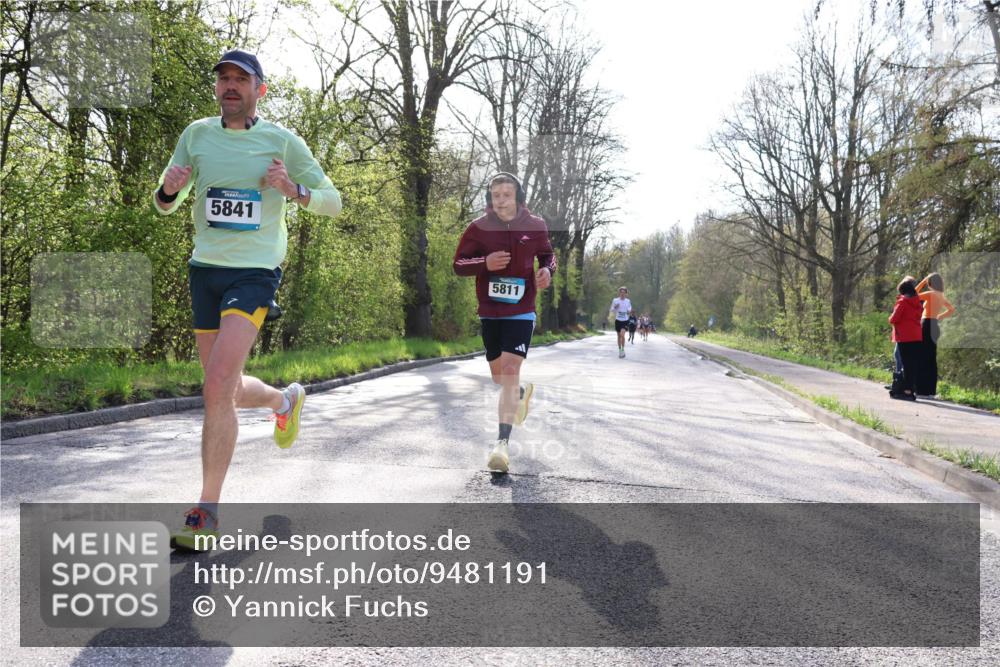 12.04.2026 - 45. Internationalen Wilhelmsburger Insellauf Yannick Fuchs http://msf.ph/oto/9481191 12.04.2026 10:21:14 Laufen 5841, 5811 meine-sportfotos.de