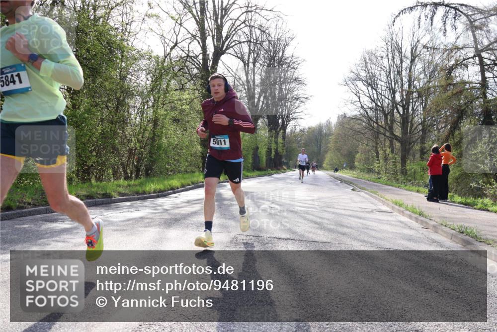 12.04.2026 - 45. Internationalen Wilhelmsburger Insellauf Yannick Fuchs http://msf.ph/oto/9481196 12.04.2026 10:21:15 Laufen 5841, 5811 meine-sportfotos.de