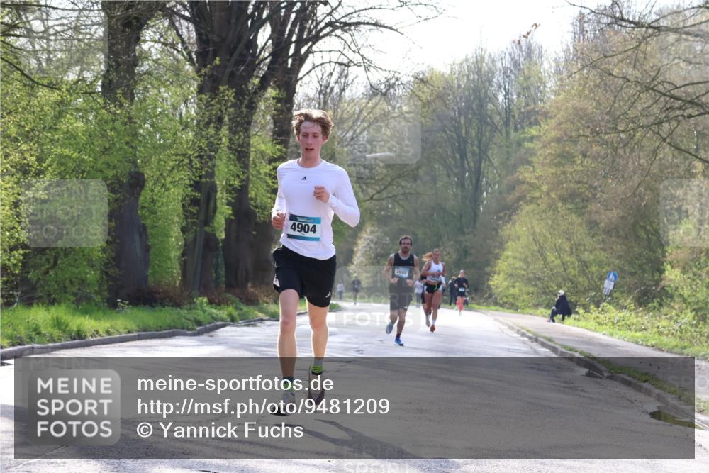 12.04.2026 - 45. Internationalen Wilhelmsburger Insellauf Yannick Fuchs http://msf.ph/oto/9481209 12.04.2026 10:21:17 Laufen 4904, 3095 meine-sportfotos.de