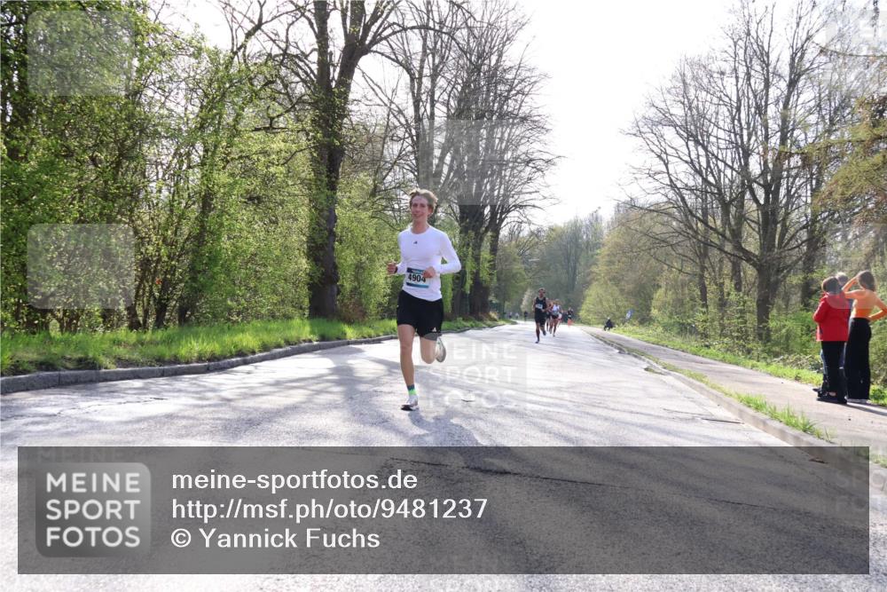 12.04.2026 - 45. Internationalen Wilhelmsburger Insellauf Yannick Fuchs http://msf.ph/oto/9481237 12.04.2026 10:21:18 Laufen 4904 meine-sportfotos.de