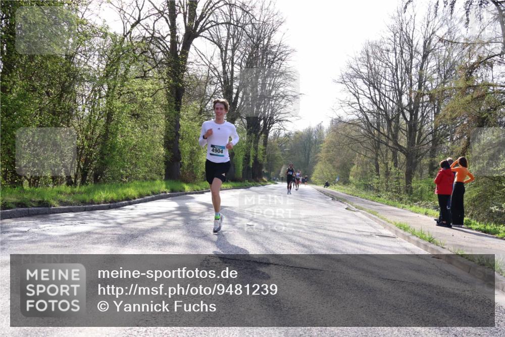 12.04.2026 - 45. Internationalen Wilhelmsburger Insellauf Yannick Fuchs http://msf.ph/oto/9481239 12.04.2026 10:21:19 Laufen 4904 meine-sportfotos.de