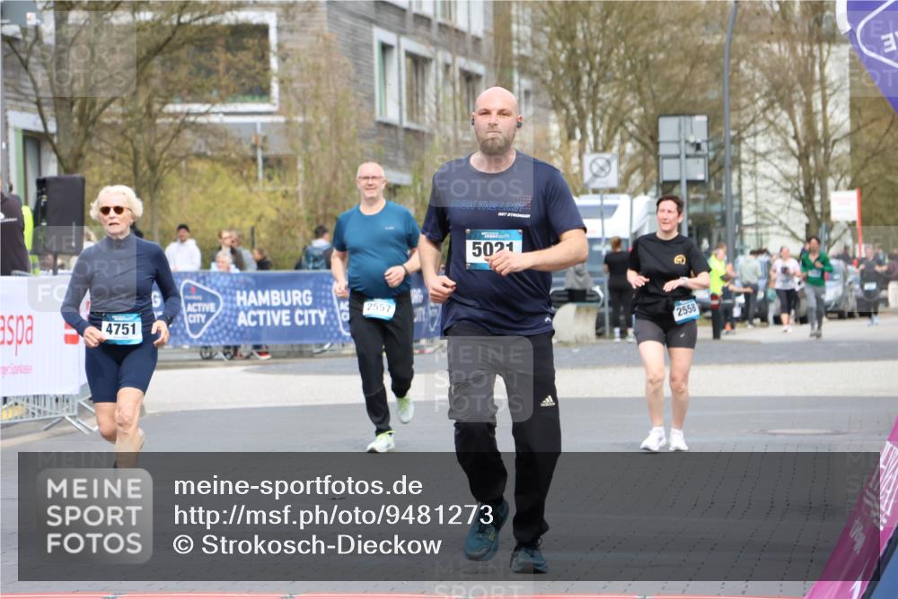 12.04.2026 - 45. Internationalen Wilhelmsburger Insellauf Strokosch-Dieckow http://msf.ph/oto/9481273 12.04.2026 13:25:19 Ziel 5021, 4751 meine-sportfotos.de