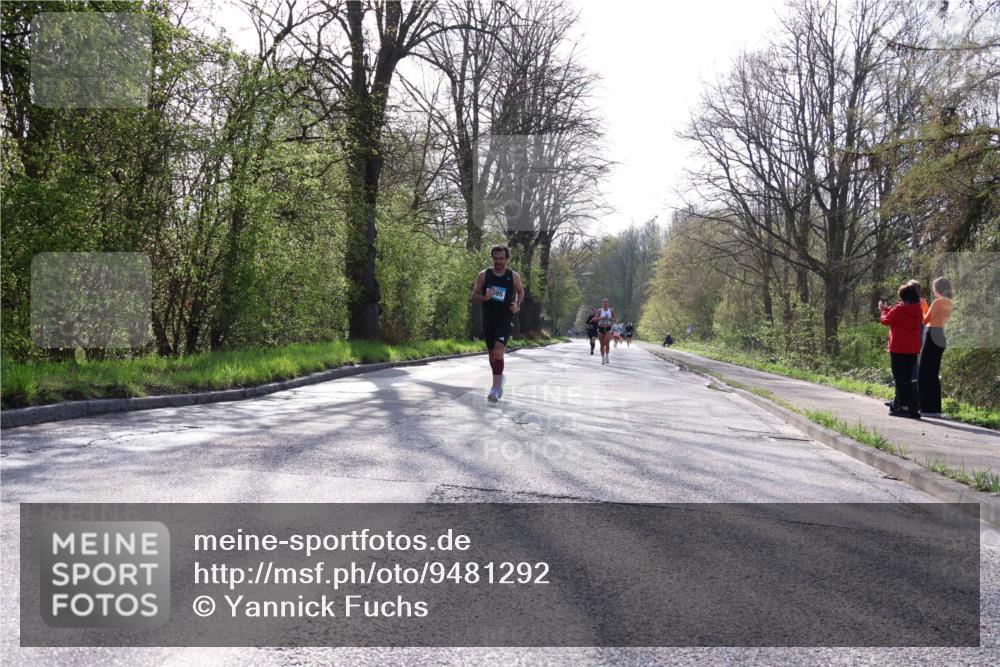 12.04.2026 - 45. Internationalen Wilhelmsburger Insellauf Yannick Fuchs http://msf.ph/oto/9481292 12.04.2026 10:21:23 Laufen  meine-sportfotos.de