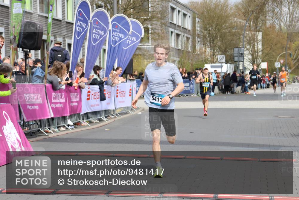 12.04.2026 - 45. Internationalen Wilhelmsburger Insellauf Strokosch-Dieckow http://msf.ph/oto/9481417 12.04.2026 12:47:30 Ziel 5413, 4656 meine-sportfotos.de