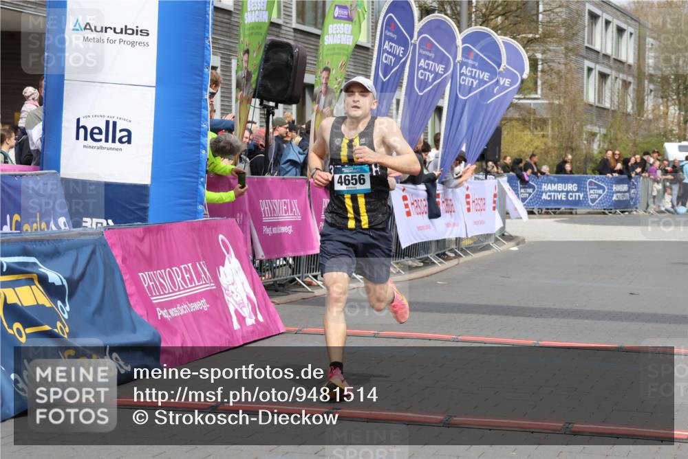 12.04.2026 - 45. Internationalen Wilhelmsburger Insellauf Strokosch-Dieckow http://msf.ph/oto/9481514 12.04.2026 12:47:34 Ziel 5413, 4656, 5556 meine-sportfotos.de