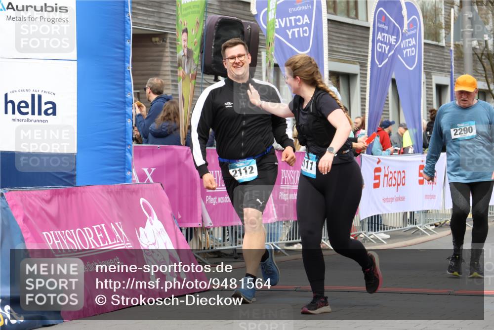 12.04.2026 - 45. Internationalen Wilhelmsburger Insellauf Strokosch-Dieckow http://msf.ph/oto/9481564 12.04.2026 13:25:05 Ziel 4908, 4016, 2111, 2112, 2290, 4812, 2990, 2991 meine-sportfotos.de