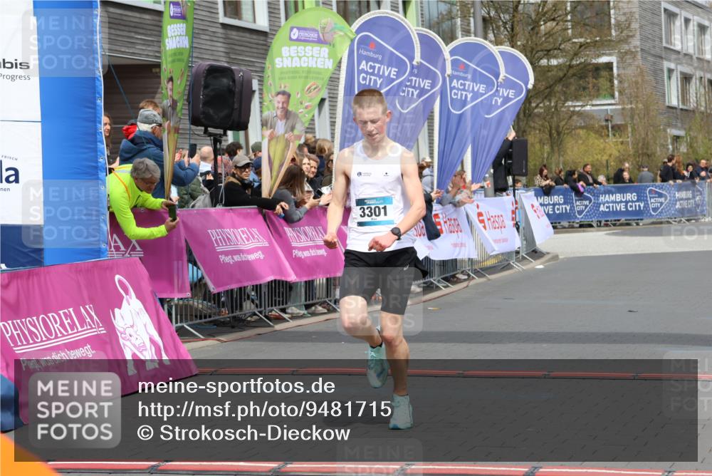 12.04.2026 - 45. Internationalen Wilhelmsburger Insellauf Strokosch-Dieckow http://msf.ph/oto/9481715 12.04.2026 12:47:46 Ziel 3750, 3301 meine-sportfotos.de