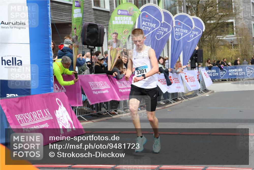 12.04.2026 - 45. Internationalen Wilhelmsburger Insellauf Strokosch-Dieckow http://msf.ph/oto/9481723 12.04.2026 12:47:46 Ziel 3750, 3301 meine-sportfotos.de