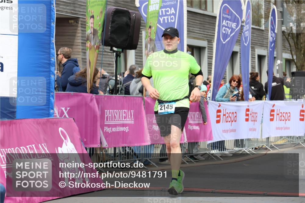12.04.2026 - 45. Internationalen Wilhelmsburger Insellauf Strokosch-Dieckow http://msf.ph/oto/9481791 12.04.2026 13:24:52 Ziel 2145 meine-sportfotos.de