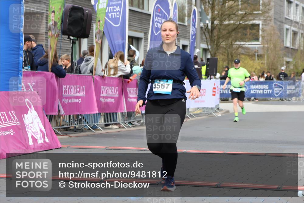 12.04.2026 - 45. Internationalen Wilhelmsburger Insellauf Strokosch-Dieckow http://msf.ph/oto/9481812 12.04.2026 13:24:47 Ziel 4567 meine-sportfotos.de