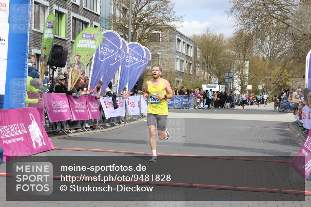 12.04.2026 - 45. Internationalen Wilhelmsburger Insellauf Strokosch-Dieckow http://msf.ph/oto/9481828 12.04.2026 12:47:52 Ziel 4466 meine-sportfotos.de