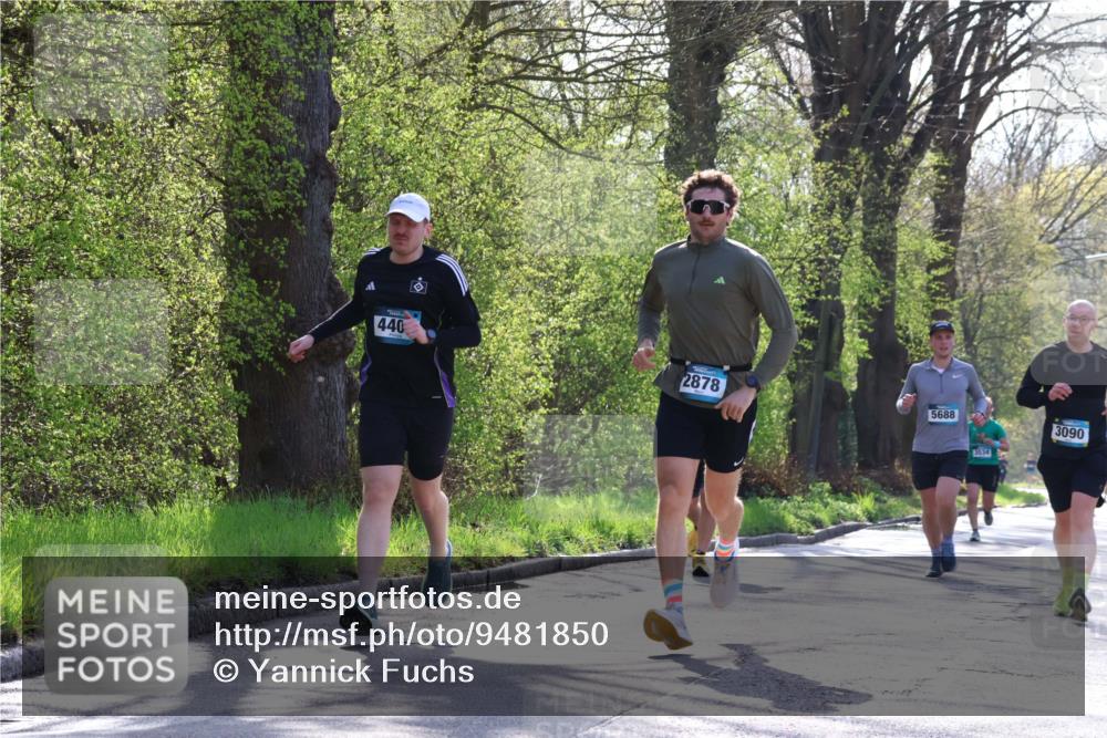 12.04.2026 - 45. Internationalen Wilhelmsburger Insellauf Yannick Fuchs http://msf.ph/oto/9481850 12.04.2026 10:30:01 Laufen 440, 2878, 5688, 3534, 3090 meine-sportfotos.de