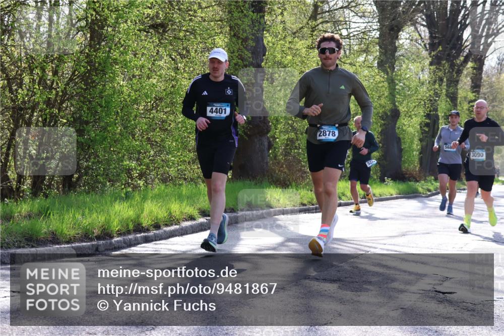 12.04.2026 - 45. Internationalen Wilhelmsburger Insellauf Yannick Fuchs http://msf.ph/oto/9481867 12.04.2026 10:30:02 Laufen 4401, 2878, 527, 568, 3090 meine-sportfotos.de
