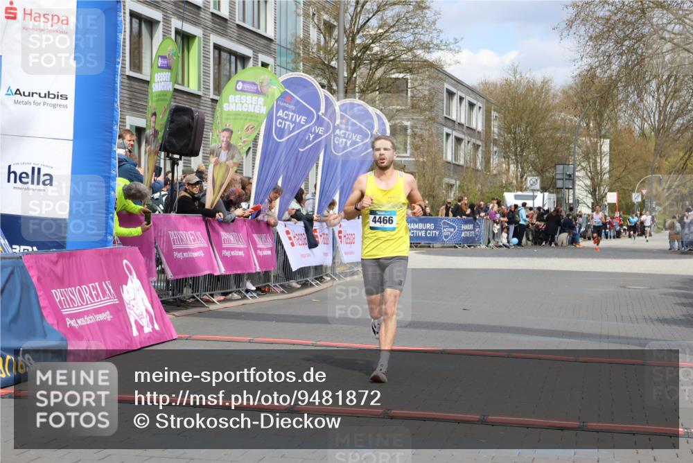 12.04.2026 - 45. Internationalen Wilhelmsburger Insellauf Strokosch-Dieckow http://msf.ph/oto/9481872 12.04.2026 12:47:53 Ziel 4466 meine-sportfotos.de