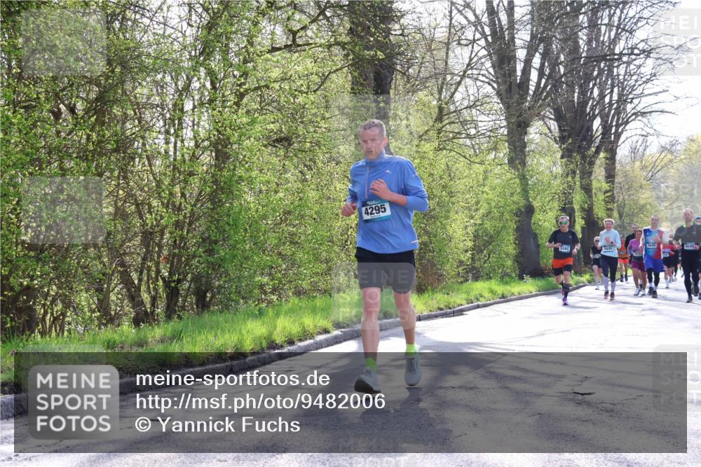 12.04.2026 - 45. Internationalen Wilhelmsburger Insellauf Yannick Fuchs http://msf.ph/oto/9482006 12.04.2026 10:30:15 Laufen 4295, 4649 meine-sportfotos.de