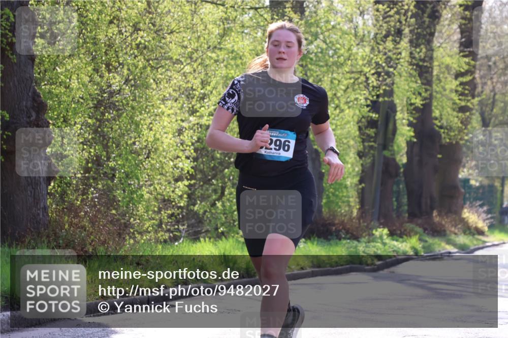 12.04.2026 - 45. Internationalen Wilhelmsburger Insellauf Yannick Fuchs http://msf.ph/oto/9482027 12.04.2026 10:22:29 Laufen 296 meine-sportfotos.de