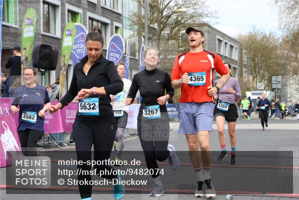 12.04.2026 - 45. Internationalen Wilhelmsburger Insellauf Strokosch-Dieckow http://msf.ph/oto/9482074 12.04.2026 13:24:36 Ziel 3871, 5632, 4365, 3267, 2562, 5356, 5355 meine-sportfotos.de
