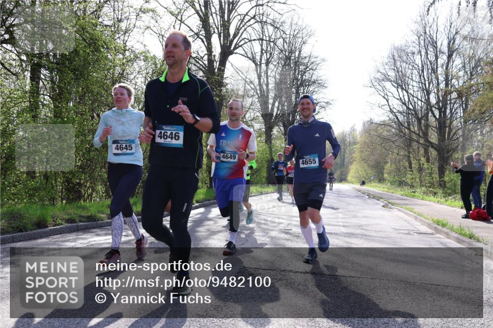 12.04.2026 - 45. Internationalen Wilhelmsburger Insellauf Yannick Fuchs http://msf.ph/oto/9482100 12.04.2026 10:30:22 Laufen 4645, 4646, 4649, 4655 meine-sportfotos.de