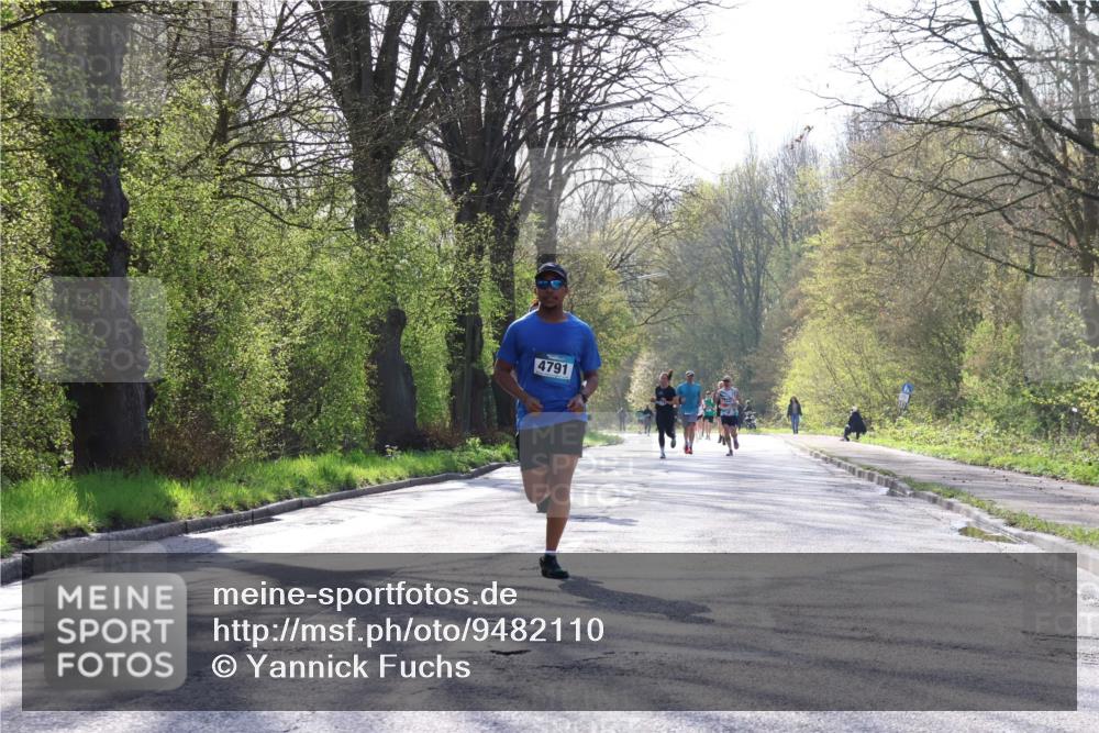 12.04.2026 - 45. Internationalen Wilhelmsburger Insellauf Yannick Fuchs http://msf.ph/oto/9482110 12.04.2026 10:22:38 Laufen 4791 meine-sportfotos.de