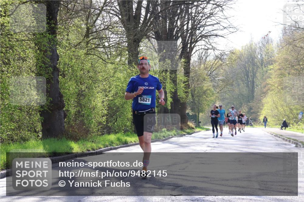 12.04.2026 - 45. Internationalen Wilhelmsburger Insellauf Yannick Fuchs http://msf.ph/oto/9482145 12.04.2026 10:22:41 Laufen 5821 meine-sportfotos.de