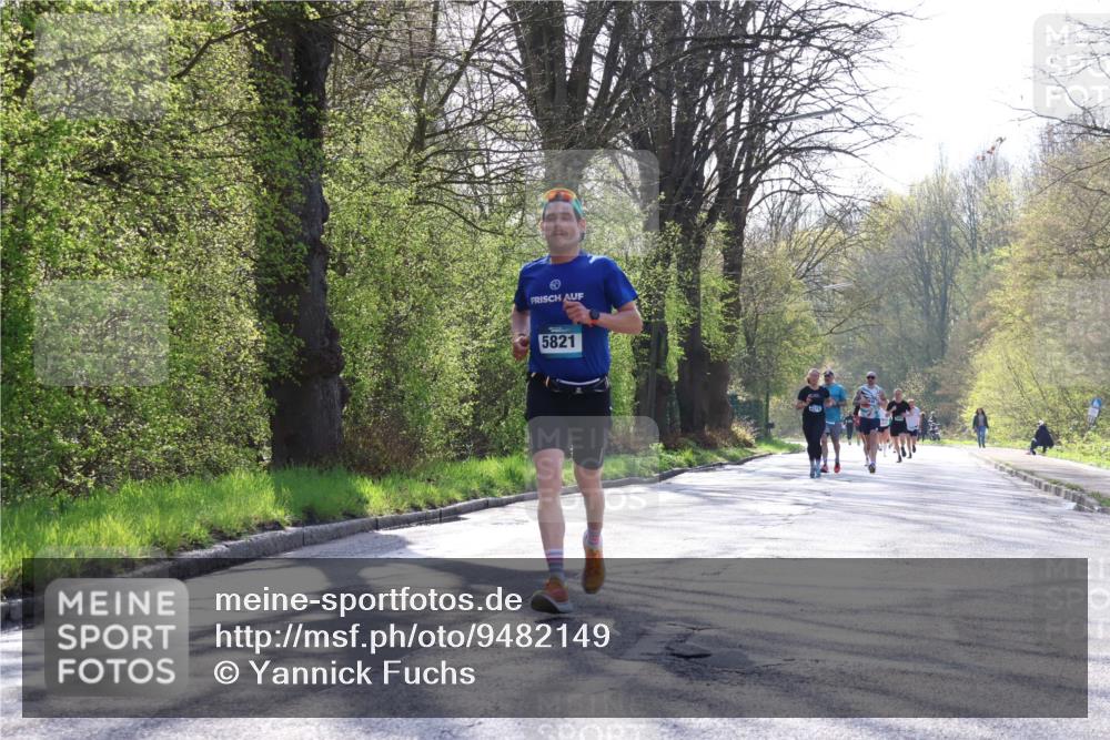12.04.2026 - 45. Internationalen Wilhelmsburger Insellauf Yannick Fuchs http://msf.ph/oto/9482149 12.04.2026 10:22:41 Laufen 5821 meine-sportfotos.de