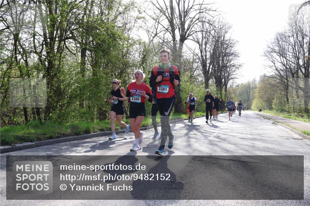12.04.2026 - 45. Internationalen Wilhelmsburger Insellauf Yannick Fuchs http://msf.ph/oto/9482152 12.04.2026 10:30:26 Laufen 3380, 3381 meine-sportfotos.de