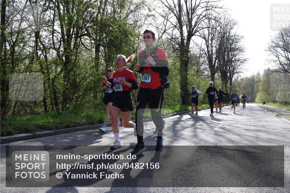 12.04.2026 - 45. Internationalen Wilhelmsburger Insellauf Yannick Fuchs http://msf.ph/oto/9482156 12.04.2026 10:30:26 Laufen 4674, 3381, 3380 meine-sportfotos.de