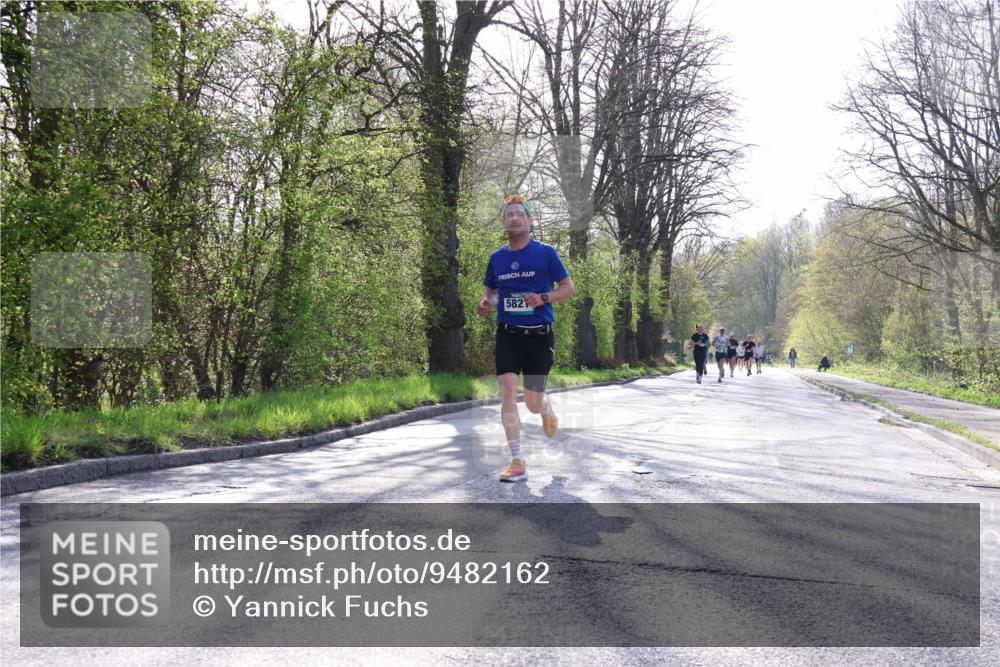 12.04.2026 - 45. Internationalen Wilhelmsburger Insellauf Yannick Fuchs http://msf.ph/oto/9482162 12.04.2026 10:22:42 Laufen 582 meine-sportfotos.de