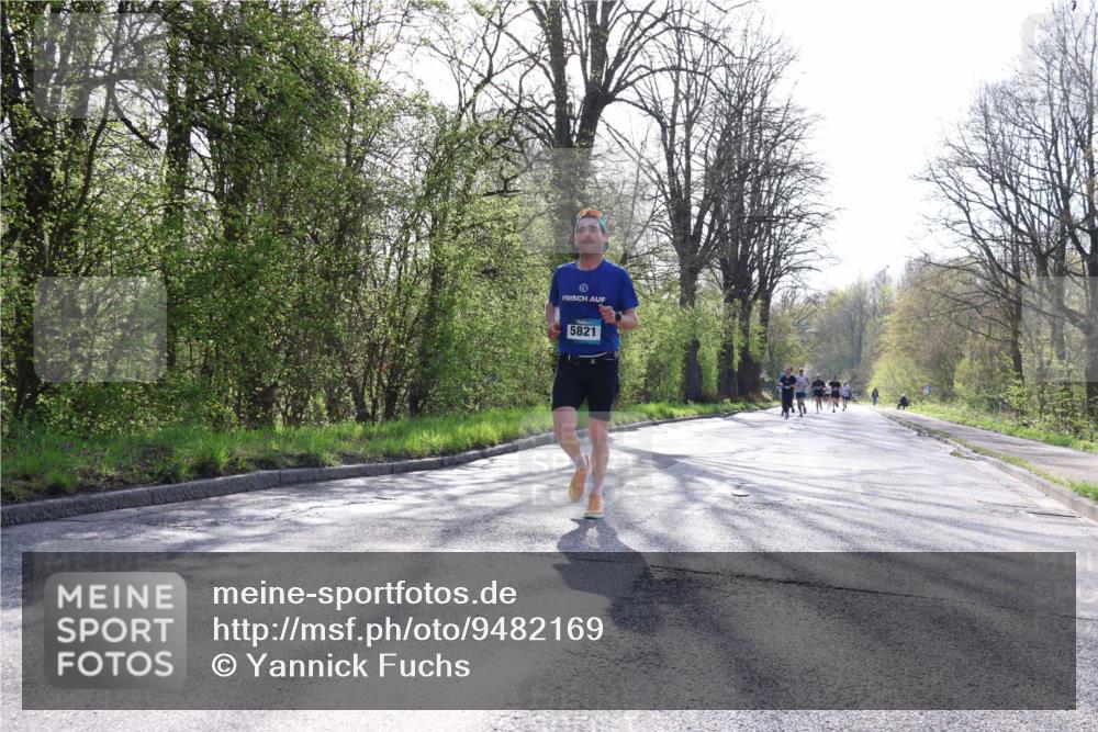 12.04.2026 - 45. Internationalen Wilhelmsburger Insellauf Yannick Fuchs http://msf.ph/oto/9482169 12.04.2026 10:22:43 Laufen 5821 meine-sportfotos.de