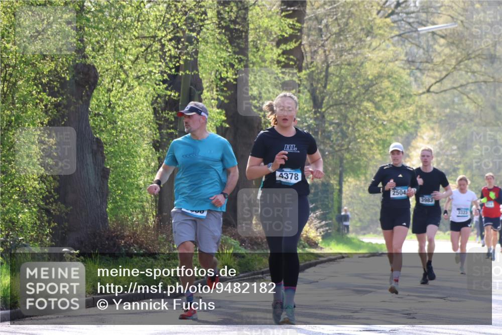 12.04.2026 - 45. Internationalen Wilhelmsburger Insellauf Yannick Fuchs http://msf.ph/oto/9482182 12.04.2026 10:22:46 Laufen 4378, 2504, 3983, 3323 meine-sportfotos.de
