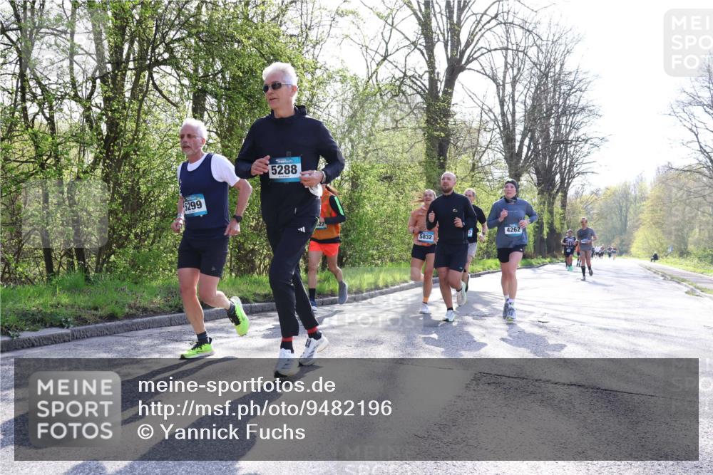 12.04.2026 - 45. Internationalen Wilhelmsburger Insellauf Yannick Fuchs http://msf.ph/oto/9482196 12.04.2026 10:30:29 Laufen 5299, 5288, 5832, 4262 meine-sportfotos.de