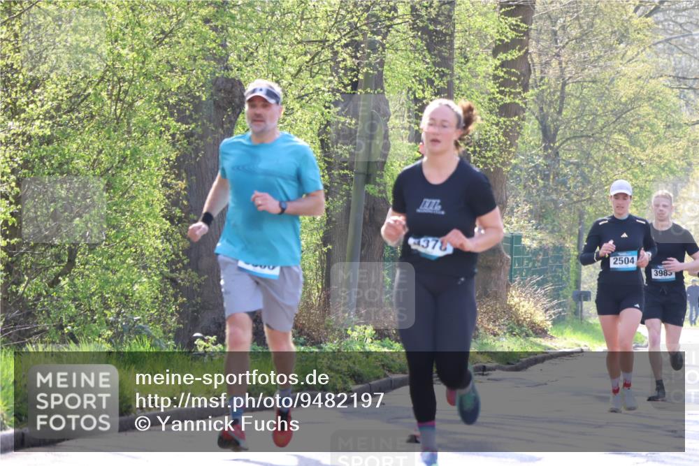 12.04.2026 - 45. Internationalen Wilhelmsburger Insellauf Yannick Fuchs http://msf.ph/oto/9482197 12.04.2026 10:22:47 Laufen 378, 2504, 3985 meine-sportfotos.de