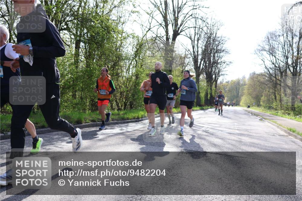 12.04.2026 - 45. Internationalen Wilhelmsburger Insellauf Yannick Fuchs http://msf.ph/oto/9482204 12.04.2026 10:30:29 Laufen 5832, 4907, 4262 meine-sportfotos.de