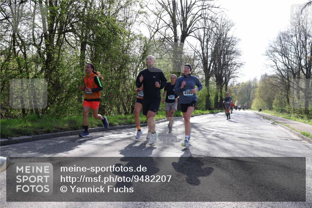 12.04.2026 - 45. Internationalen Wilhelmsburger Insellauf Yannick Fuchs http://msf.ph/oto/9482207 12.04.2026 10:30:30 Laufen 4262, 5832, 4907 meine-sportfotos.de