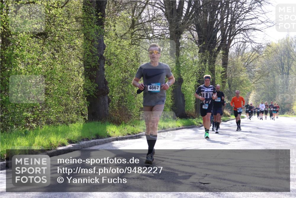 12.04.2026 - 45. Internationalen Wilhelmsburger Insellauf Yannick Fuchs http://msf.ph/oto/9482227 12.04.2026 10:30:32 Laufen 4667, 3201, 3229 meine-sportfotos.de