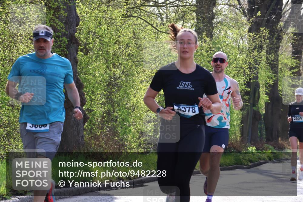 12.04.2026 - 45. Internationalen Wilhelmsburger Insellauf Yannick Fuchs http://msf.ph/oto/9482228 12.04.2026 10:22:50 Laufen 3000, 4378, 2504 meine-sportfotos.de