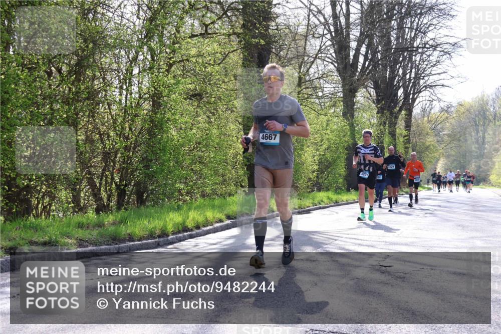 12.04.2026 - 45. Internationalen Wilhelmsburger Insellauf Yannick Fuchs http://msf.ph/oto/9482244 12.04.2026 10:30:33 Laufen 4667, 3201, 3229 meine-sportfotos.de