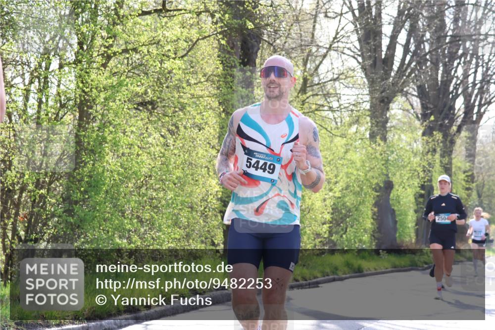 12.04.2026 - 45. Internationalen Wilhelmsburger Insellauf Yannick Fuchs http://msf.ph/oto/9482253 12.04.2026 10:22:52 Laufen 5449, 2504, 1123 meine-sportfotos.de