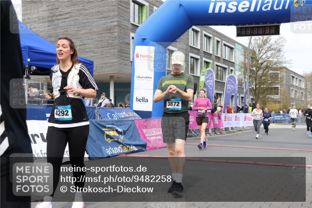 12.04.2026 - 45. Internationalen Wilhelmsburger Insellauf Strokosch-Dieckow http://msf.ph/oto/9482258 12.04.2026 13:24:31 Ziel 5017, 3871, 5632, 4365, 3267, 2562 meine-sportfotos.de