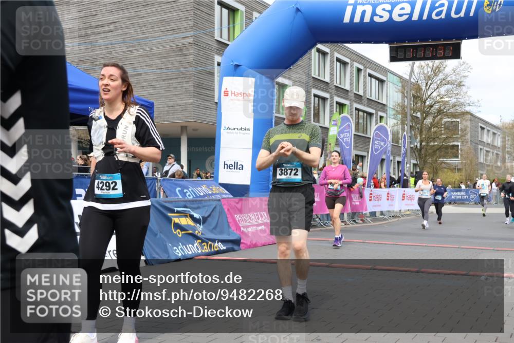 12.04.2026 - 45. Internationalen Wilhelmsburger Insellauf Strokosch-Dieckow http://msf.ph/oto/9482268 12.04.2026 13:24:31 Ziel 5017, 3871, 5632, 4365, 3267, 2562 meine-sportfotos.de