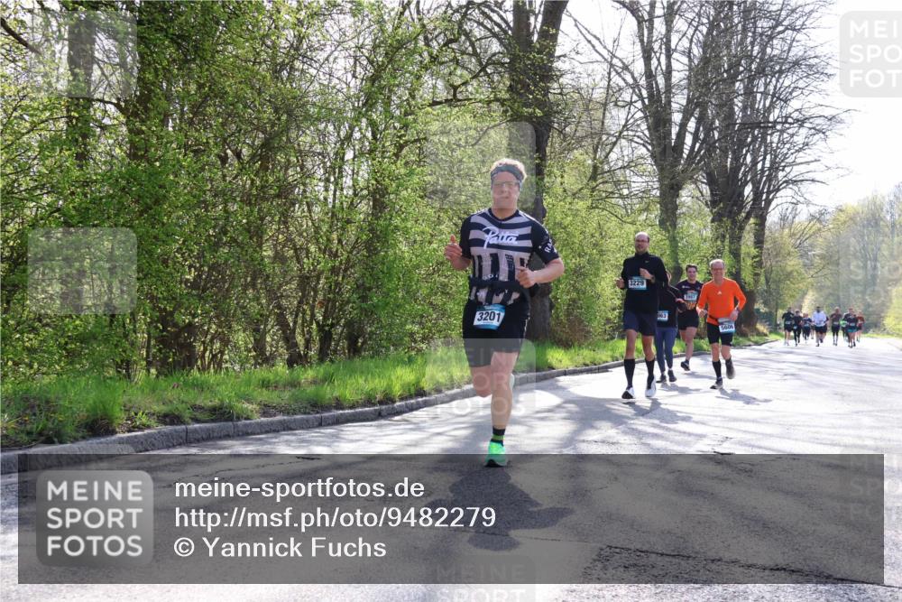 12.04.2026 - 45. Internationalen Wilhelmsburger Insellauf Yannick Fuchs http://msf.ph/oto/9482279 12.04.2026 10:30:36 Laufen 3201, 3229, 963, 3987, 5606 meine-sportfotos.de