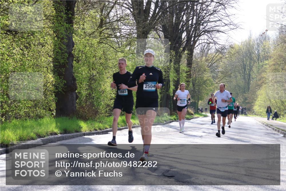 12.04.2026 - 45. Internationalen Wilhelmsburger Insellauf Yannick Fuchs http://msf.ph/oto/9482282 12.04.2026 10:22:55 Laufen 3983, 2504, 3323, 3327, 2892 meine-sportfotos.de